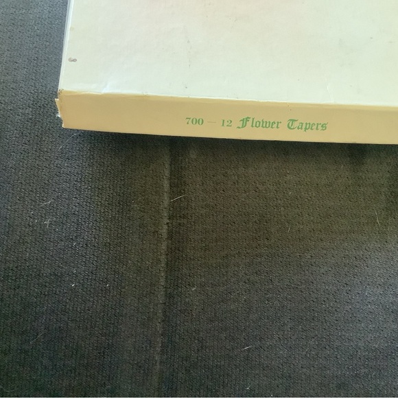 12 Vintage Colonial Flower Tapers 15" Candles White & Other USA Cape Cod 2 Boxes - Picture 4 of 7